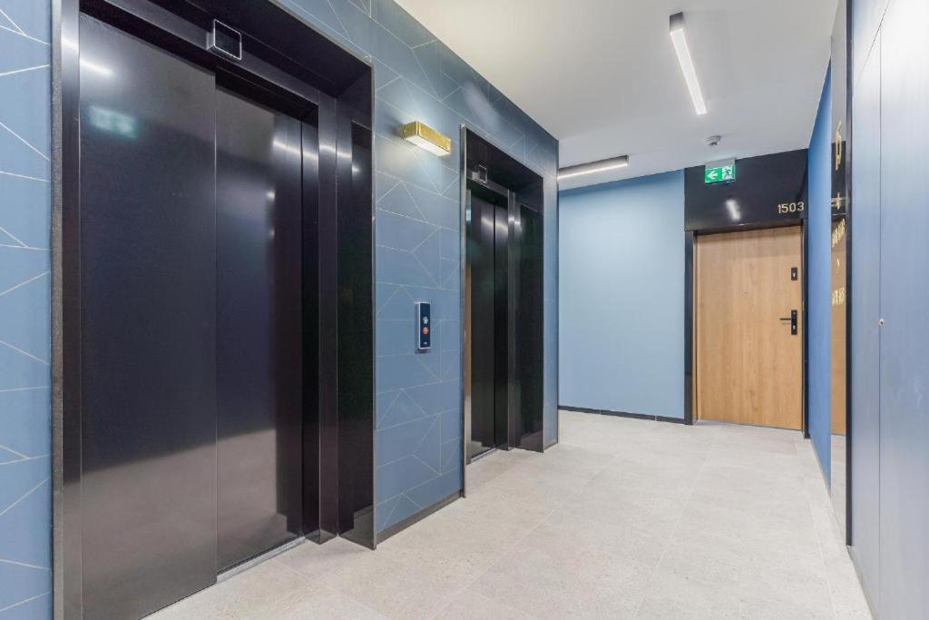 Apartamenty Bruno I Bianca W Symphony Modern Tower Gdynia 2 I 3 Pietro Exterior foto